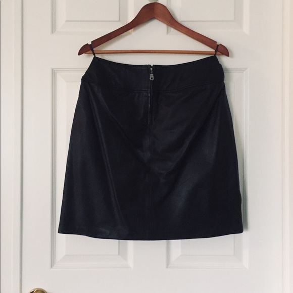 Villager (Liz Claiborne) Black Leather Skirt l NWT - Picture 2 of 9